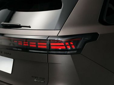 Volkswagen Teramont II (السوق الصينية)، دفع رباعي 5 أبواب Pro — المصباح الخلفي