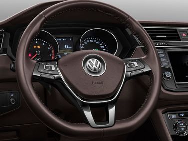 Volkswagen Tiguan II (السوق الصينية)، دفع رباعي 5 أبواب L — عجلة القيادة