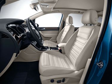 Volkswagen Touran II, Compact Van — general interior view