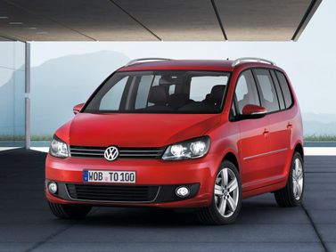 Volkswagen Touran I Facelift 2, Compact Van — front-right view