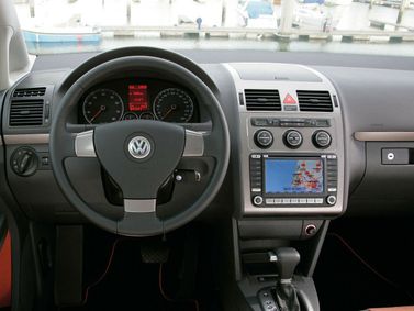 Volkswagen Touran I Facelift, Compact Van Cross — dashboard