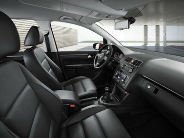 Volkswagen Touran I Facelift 2, Compact Van — general interior view