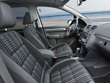 Volkswagen Touran I Facelift 2, Compact Van Cross — general interior view