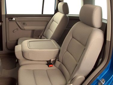 Volkswagen Touran I, Compact Van — rear seats