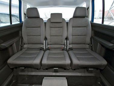 Volkswagen Touran I Facelift, Compact Van — rear seats