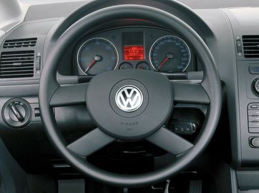 Volkswagen Touran I, Compact Van — steering wheel