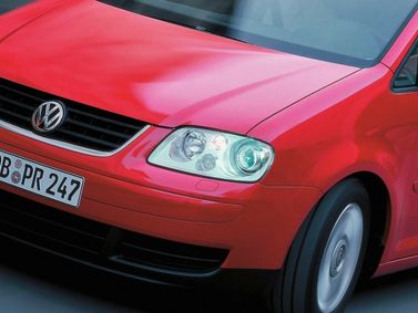 Volkswagen Touran I, Compact Van — front-right view