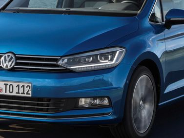 Volkswagen Touran II, Compact Van — close-up of the front of the vehicle