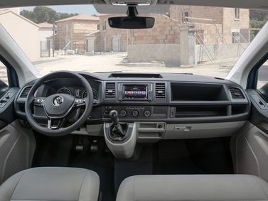 Volkswagen Transporter T6، فان — لوحة القيادة