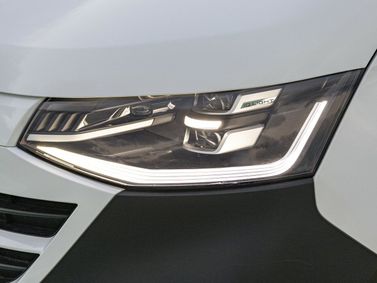 Volkswagen Transporter T7، فان — المصباح الأمامي