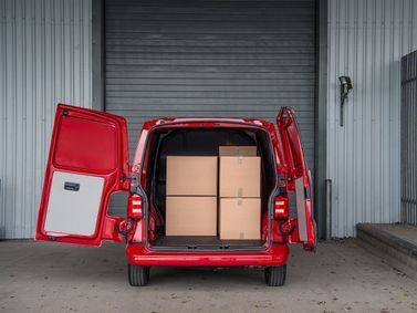 Volkswagen Transporter T6، فان — حجرة الأمتعة