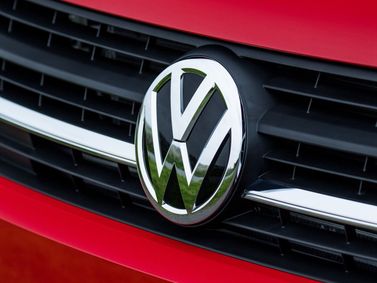 Volkswagen Transporter T6، فان — شعار السيارة واسم الطراز