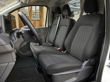 Volkswagen Transporter T7، فان — المقاعد الأمامية