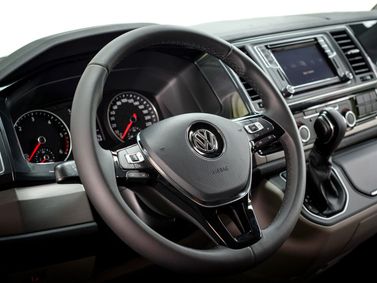 Volkswagen Transporter T6، فان — منطقة السائق
