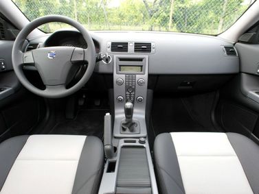 Volvo C30 I، هاتشباك 3 أبواب — لوحة القيادة