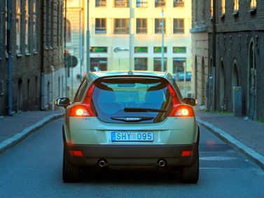 Volvo C30 I، هاتشباك 3 أبواب — منظر خلفي
