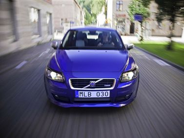 Volvo C30 I، هاتشباك 3 أبواب — منظر أمامي