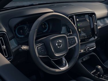 Volvo EX40, Внедорожник 5 дв. — место водителя