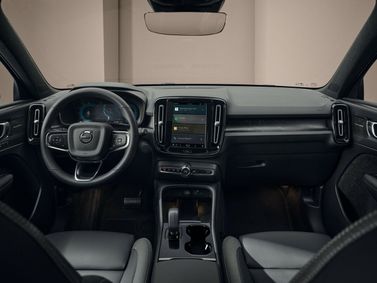 Volvo EX40, Внедорожник 5 дв. — передняя панель