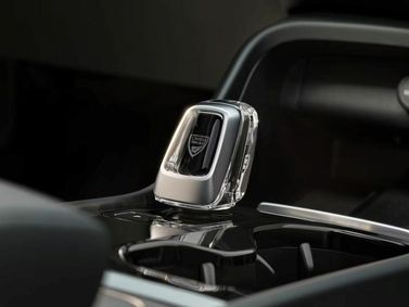 Volvo EX40, Внедорожник 5 дв. — селектор коробки передач