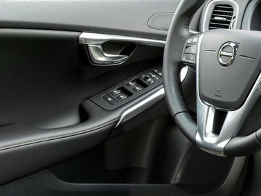 Volvo V40 Cross Country أنا فيس ليفت، هاتشباك 5 أبواب — منطقة السائق