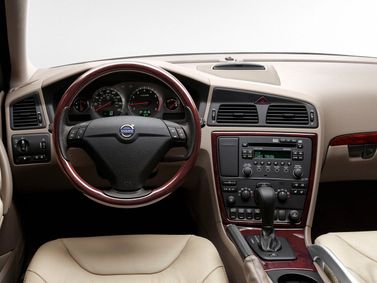 Volvo XC70 I، واجون 5 أبواب — لوحة القيادة