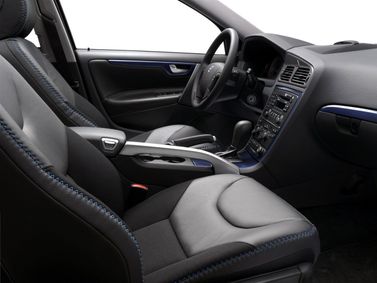 Volvo XC70 أنا فيس ليفت، واجون 5 أبواب — منطقة السائق