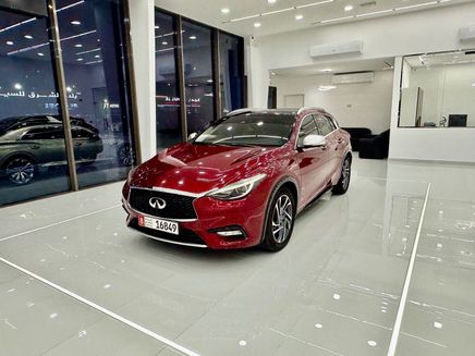 Infiniti Q30