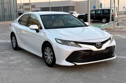 Toyota Camry VIII (XV70)
