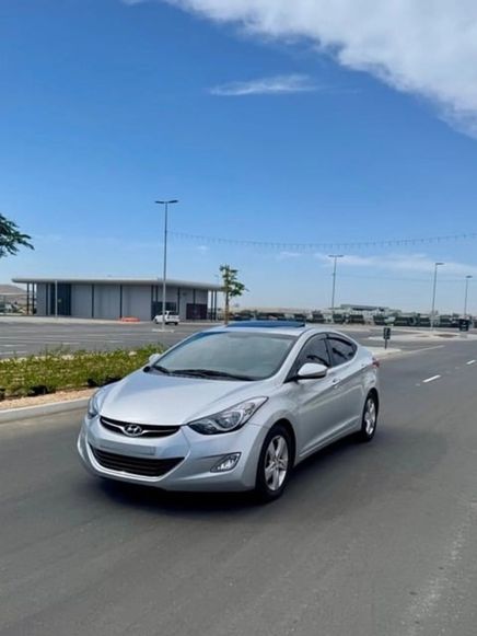 ⁦Hyundai Avante V⁩