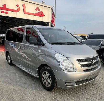 Hyundai Grand Starex I