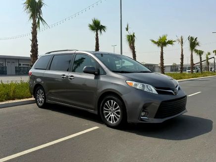 ⁦Toyota Sienna III Facelift 2⁩