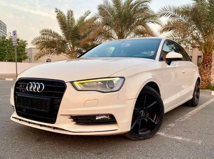 Audi A3 III (8 فولت)