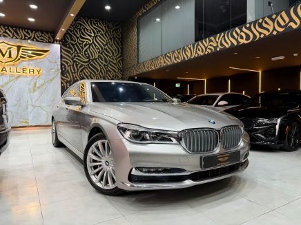 BMW 7 Series السادس (G11/G12)