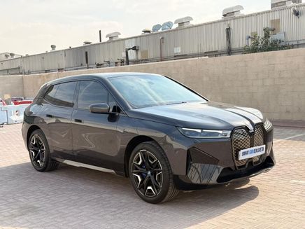 BMW iX I (I20)