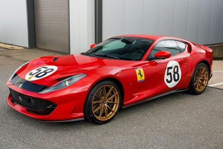 ⁦Ferrari 812⁩