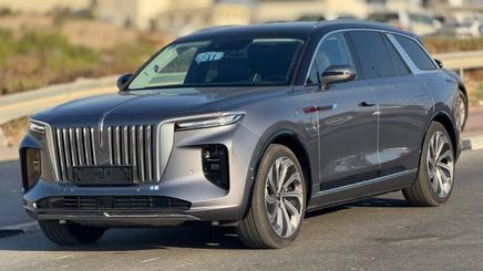 ⁦Hongqi E-HS9⁩