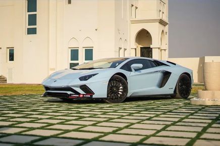 Lamborghini Aventador أنا فيس ليفت