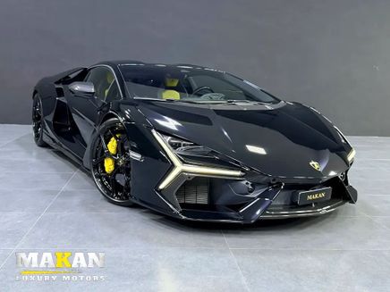 Lamborghini Revuelto