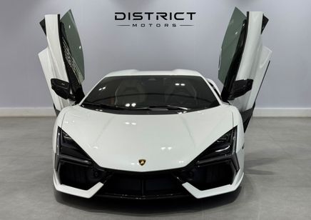 Lamborghini Revuelto