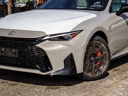 Lexus IS ثالثاً فيس ليفت 3