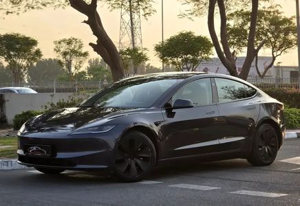 ⁦Tesla Model 3 أنا فيس ليفت⁩