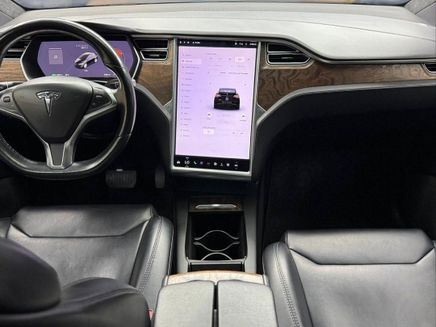⁦Tesla Model X I⁩
