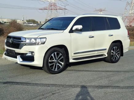Toyota Land Cruiser 200 Series 200 Series Facelift 1