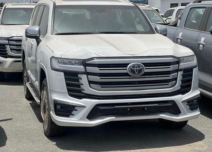 ⁦Toyota Land Cruiser السلسلة 300⁩