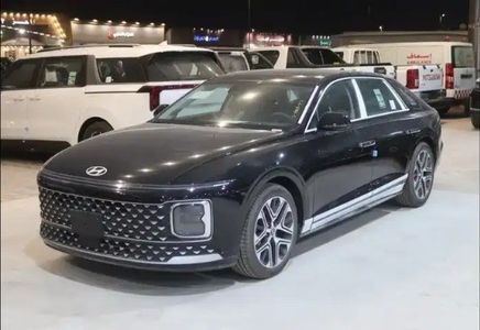 Hyundai Azera الرابع