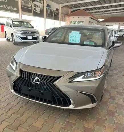 Lexus ES فيس ليفت السابع