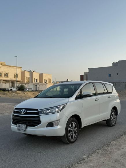 Toyota Innova ثانياً