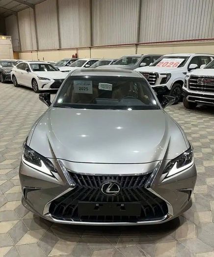 Lexus ES عملية فيس ليفت السابع 2