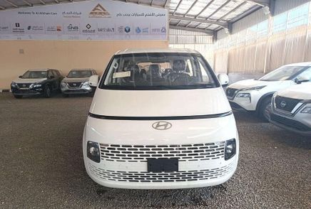 Hyundai Staria I عملية شد الوجه